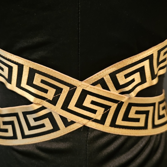 Black, detail dress - Picture 4 of 8